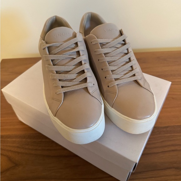 Women’s Vince Sneaker - Picture 2 of 5
